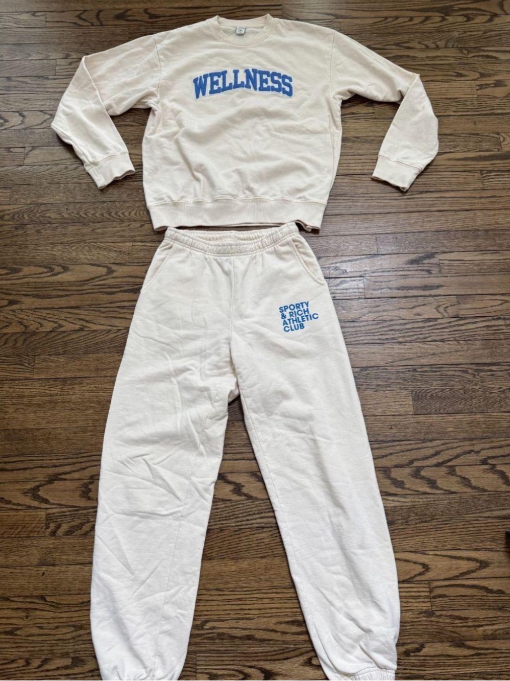 Sporty & Rich Cream Sweatshirt and Sweatpants Set with Blue Logo
